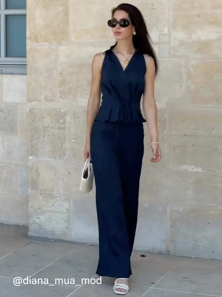 Collared V-neck Pleated Sleeveless Top with Drawstring - Image 11